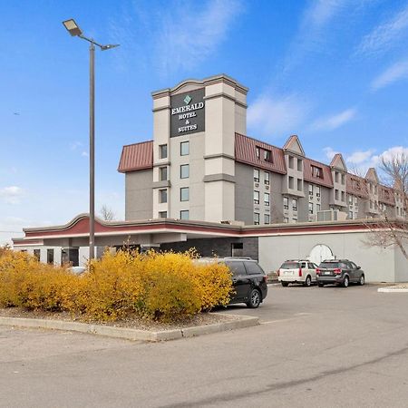 Emerald Hotel & Suites Calgary Airport Екстериор снимка