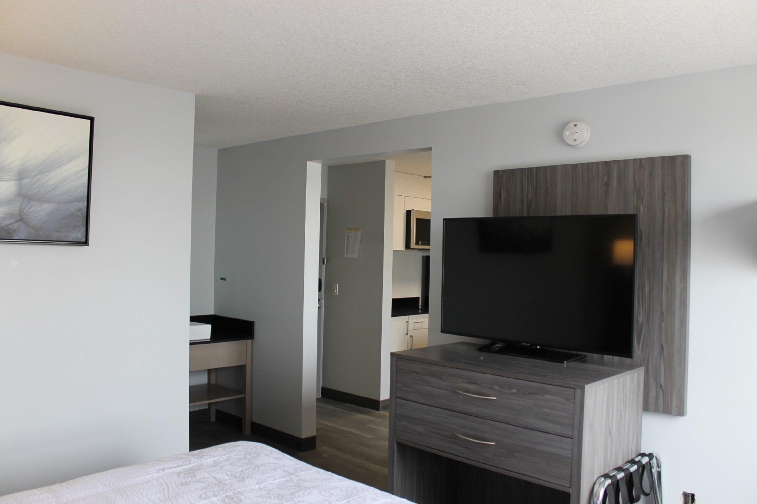 Emerald Hotel & Suites Calgary Airport Екстериор снимка