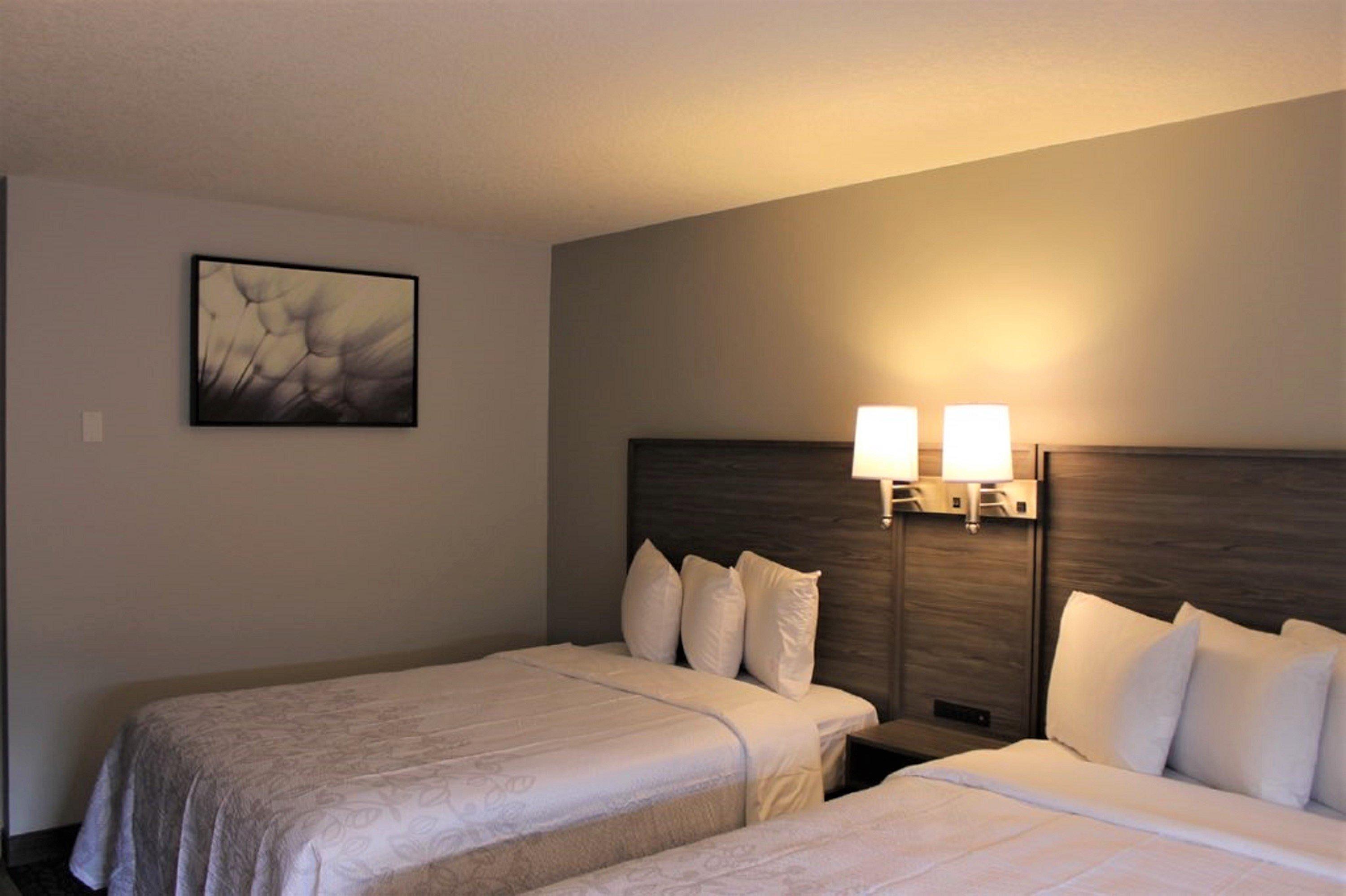 Emerald Hotel & Suites Calgary Airport Екстериор снимка