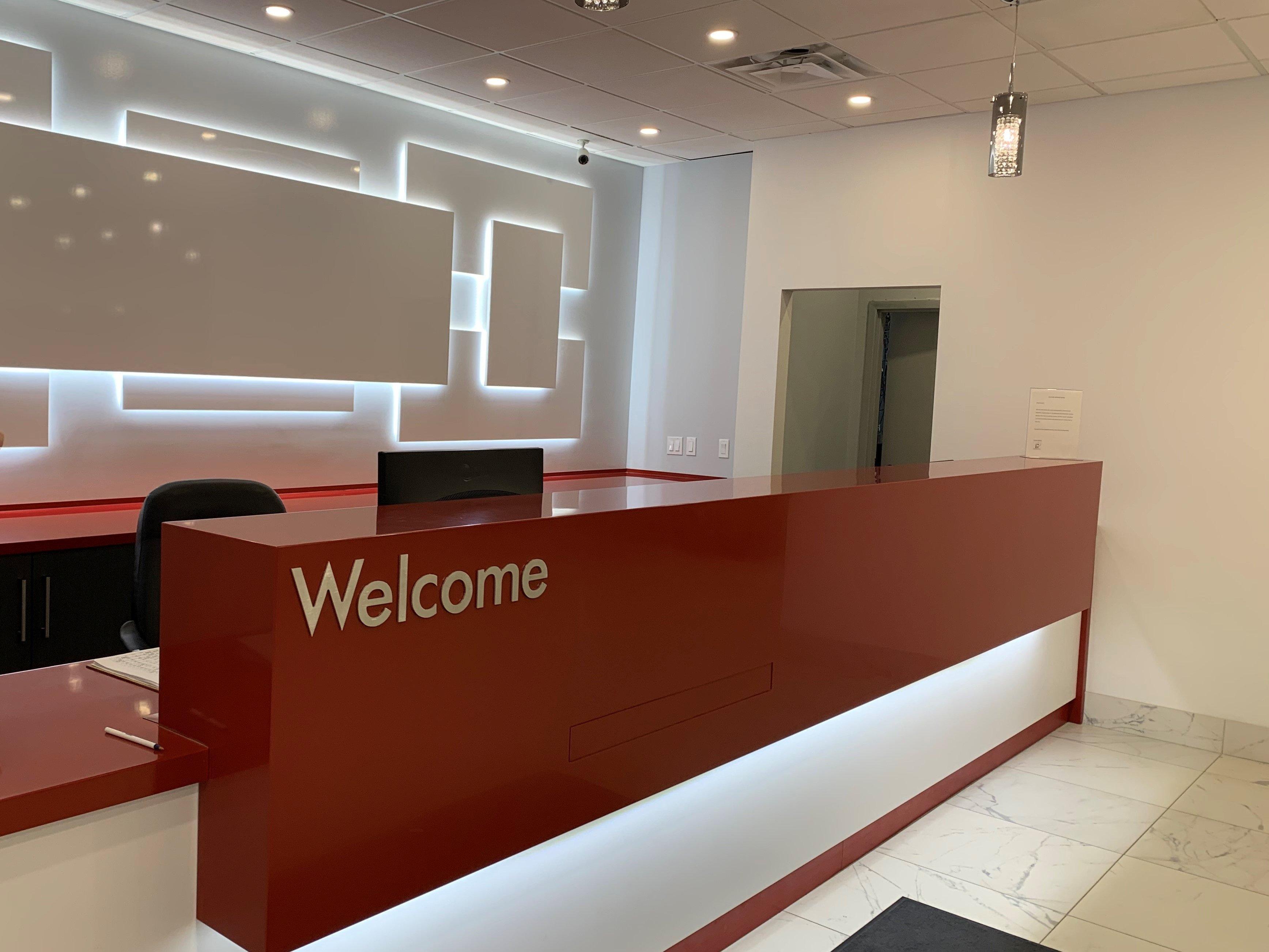Emerald Hotel & Suites Calgary Airport Екстериор снимка