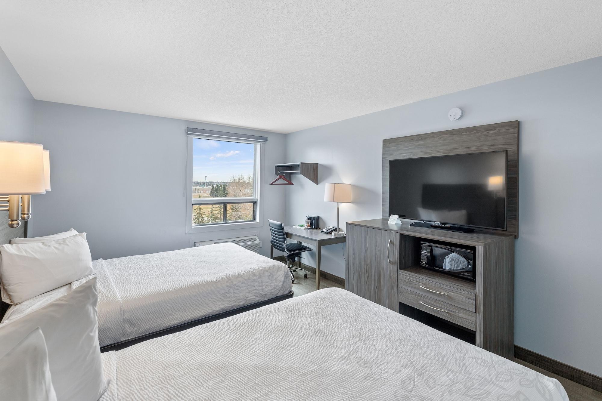 Emerald Hotel & Suites Calgary Airport Екстериор снимка